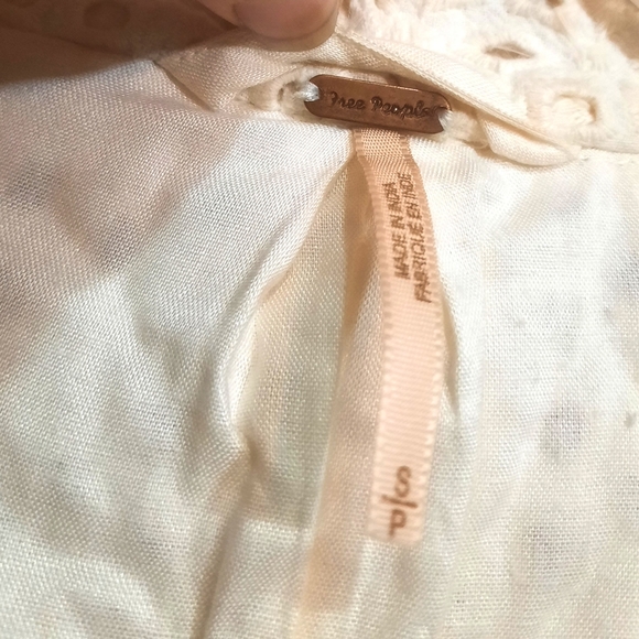 💎[Free People] Eyelet lace bell sleeve blazer. - Picture 9 of 9